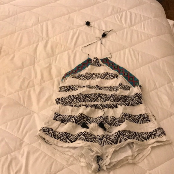 Piper. Anika Printed Romper - Picture 3 of 5